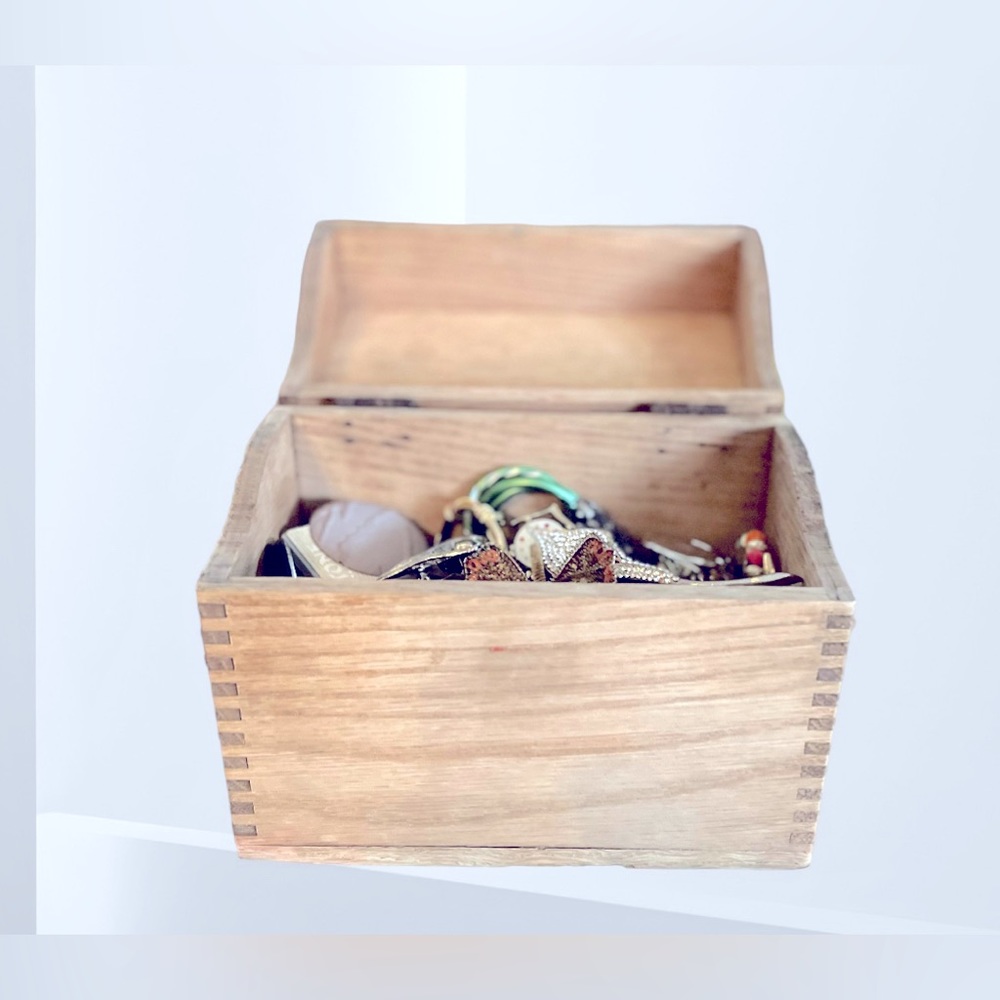 !! Vintage Bundle Jewelry Box !!